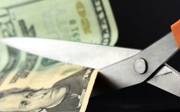 Cenovous Chops $100MM from 2017 Capex After Q3 Loss
